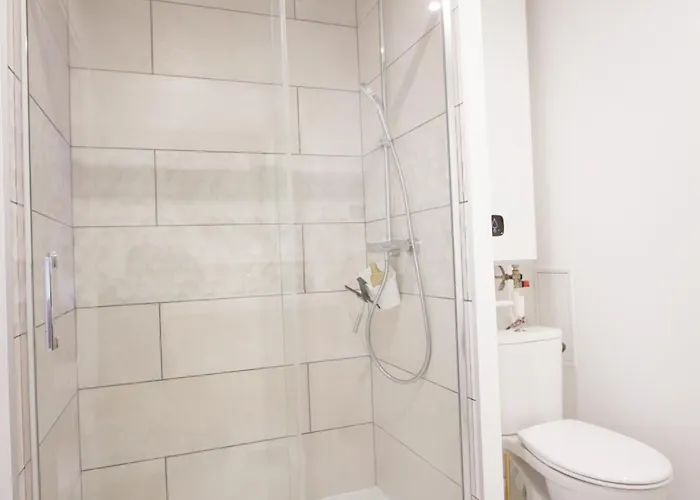 Appartement L'olivier - Moderne Et Chaleureux - Tram Et Parc *